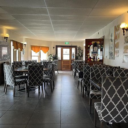 Kluane Park Inn Haines Junction Exterior foto