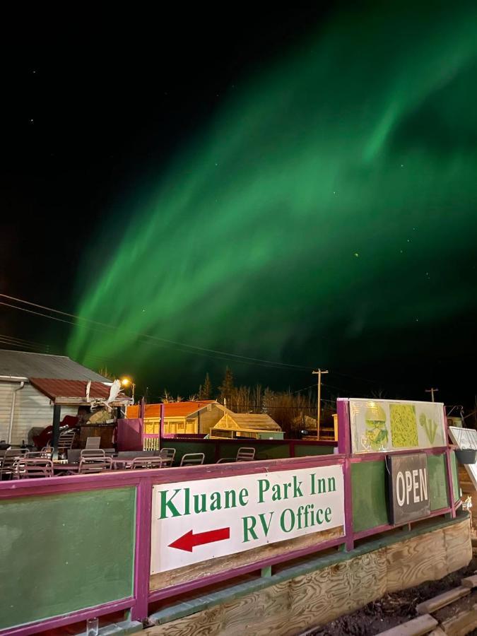 Kluane Park Inn Haines Junction Exterior foto