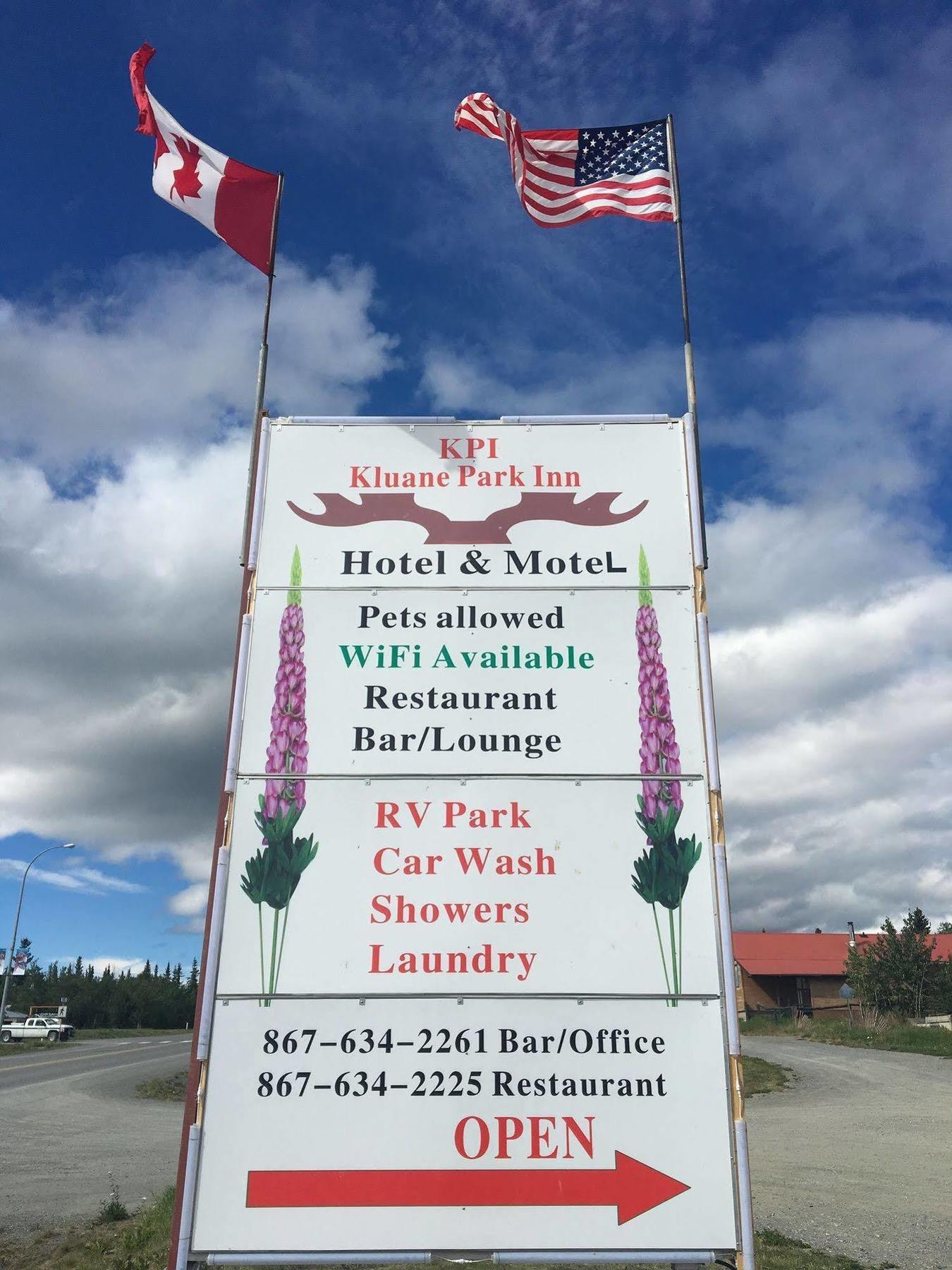 Kluane Park Inn Haines Junction Exterior foto
